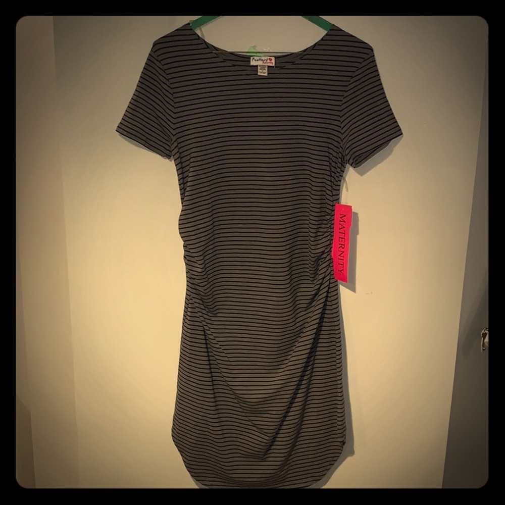 NWT Feathers Maternity Dress